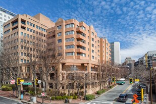 Hampden Square in Bethesda, MD - Building Photo