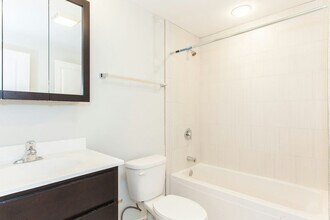 2922 W Logan Blvd in Chicago, IL - Building Photo - Building Photo