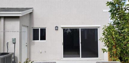 1205 NW 3rd Ln in Florida City, FL - Building Photo - Building Photo