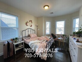 194 Hillside St in Boston, MA - Building Photo