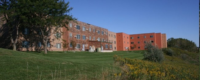 Shire I & II Apartments in Sioux City, IA - Building Photo - Building Photo