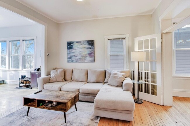 1652 W Nelson St in Chicago, IL - Building Photo - Building Photo