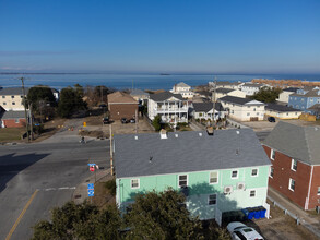 1293 W Ocean View Ave in Norfolk, VA - Building Photo - Building Photo