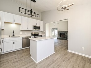 6455 Tivoli Ct in Charlotte, NC - Foto de edificio - Building Photo