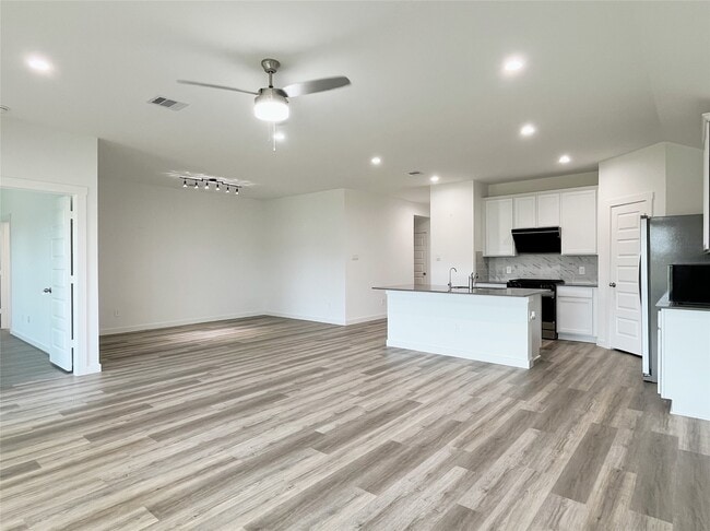 property at 3231 Langley Bnd Ln