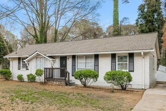 8268 Dunellen Ln in Jonesboro, GA - Building Photo - Building Photo