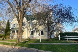 2 S Franklin St, Unit 2A S Franklin St in Saratoga Springs, NY - Building Photo - Building Photo