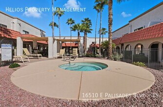 16510 E Palisades Blvd in Fountain Hills, AZ - Foto de edificio - Building Photo