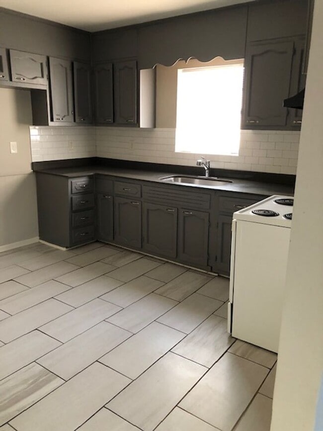 property at 5221 Jefferson St