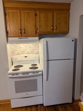 56 Westwood Ave, Unit C in East Longmeadow, MA - Building Photo - Building Photo