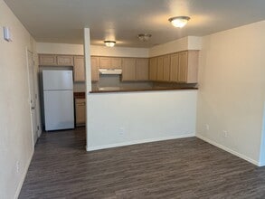 7080 E Pueblo Ave, Unit Unit B in Prescott Valley, AZ - Foto de edificio - Building Photo
