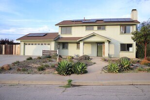 4378 Village Dr in Santa Maria, CA - Building Photo