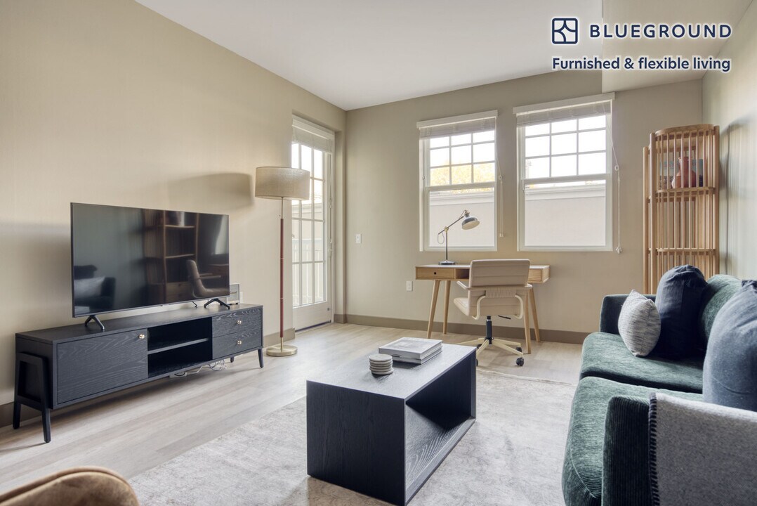 920 Bayswater Ave-Unit -FL2-ID1057 in Burlingame, CA - Building Photo