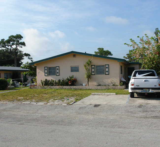 4156 SW 21st St in Fort Lauderdale, FL - Foto de edificio - Building Photo