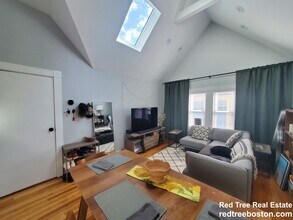 72 Marshall St in Medford, MA - Building Photo - Building Photo