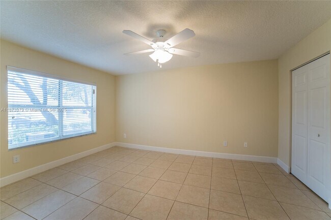 5530 NW 61st St in Coconut Creek, FL - Building Photo - Building Photo