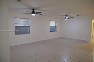 15171 SW 116th Terrace in Miami, FL - Foto de edificio - Building Photo