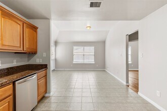 314 Broken Pine Ct in Conroe, TX - Building Photo - Building Photo