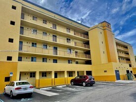 14951 SW 82nd Ln in Miami, FL - Building Photo