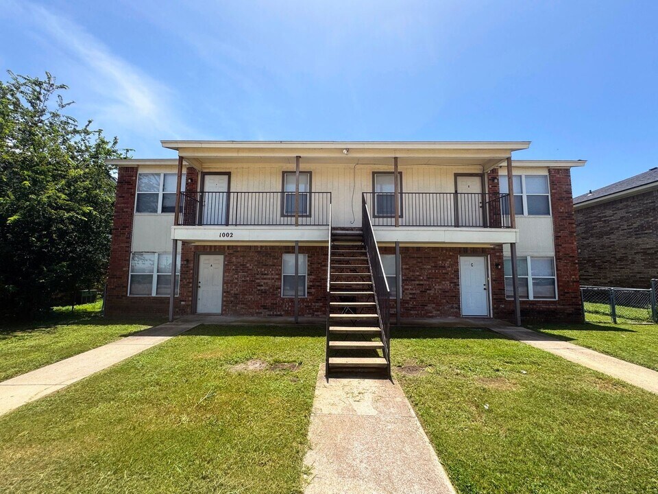 1002 Circle M Dr in Killeen, TX - Building Photo