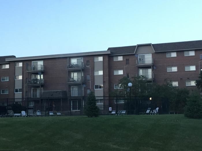 4500 Beau Monde Dr in Lisle, IL - Building Photo