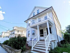 49 Flynt St, Unit 1 in Quincy, MA - Building Photo