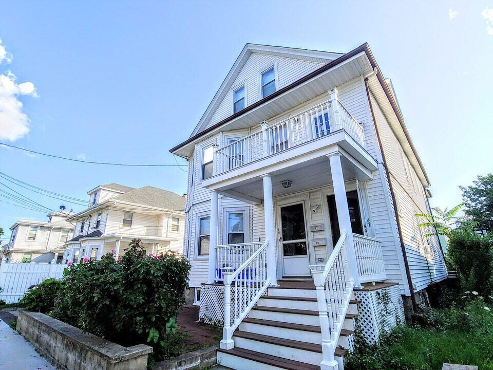 49 Flynt St, Unit 1 in Quincy, MA - Building Photo