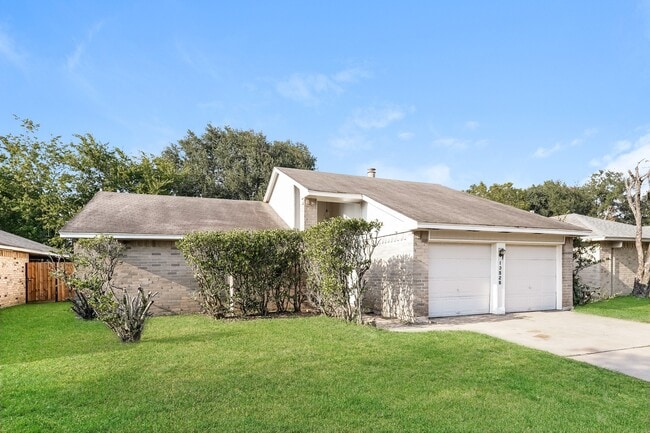 13526 Hampton Falls Dr in Houston, TX - Building Photo - Building Photo