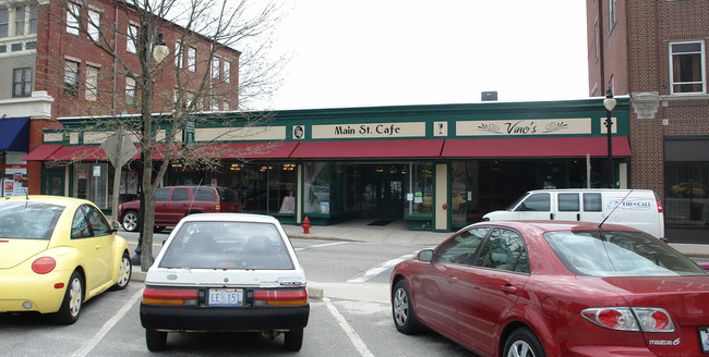 83 Main St in Woonsocket, RI - Building Photo - Building Photo