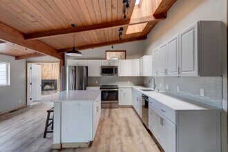5079 Deception Cir in Oak Harbor, WA - Building Photo - Building Photo