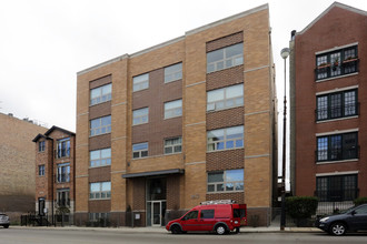 1617 W Grand Ave in Chicago, IL - Building Photo - Building Photo