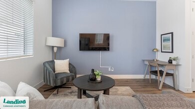 8200 W Encanto Blvd in Phoenix, AZ - Building Photo - Building Photo