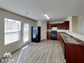 2547 Piering Dr in Stonecrest, GA - Building Photo - Building Photo