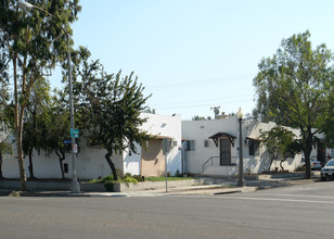 606 E 6th St in Corona, CA - Building Photo - Building Photo