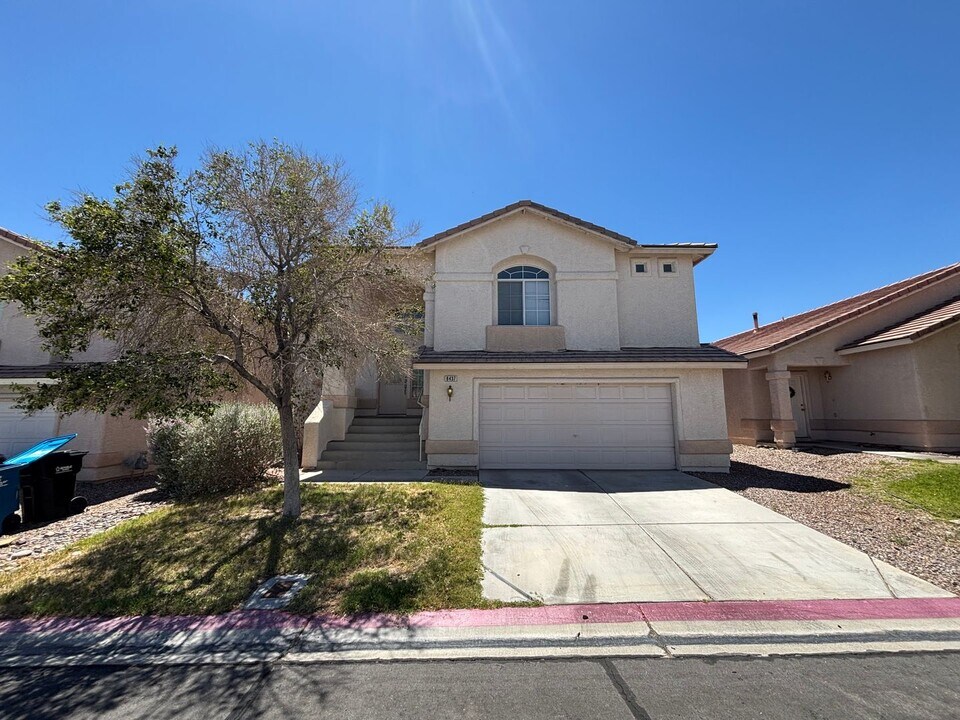 8437 Radiant Ruby Ave in Las Vegas, NV - Building Photo
