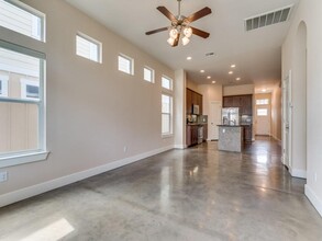 12205 Barras Branch Dr in Austin, TX - Building Photo - Building Photo