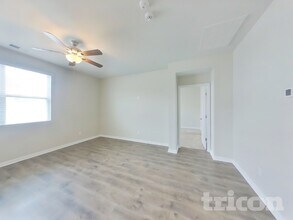 4050 Beach Wy in White House, TN - Building Photo - Building Photo