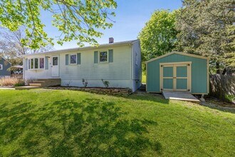 30 Beechwood Blvd in Norwich, CT - Building Photo - Building Photo