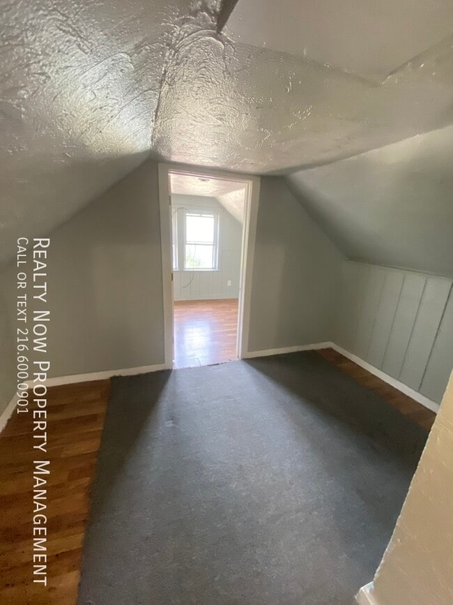 3356 W 33rd St in Cleveland, OH - Building Photo - Building Photo