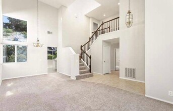 3366 Waterford Dr in Oceanside, CA - Building Photo - Building Photo