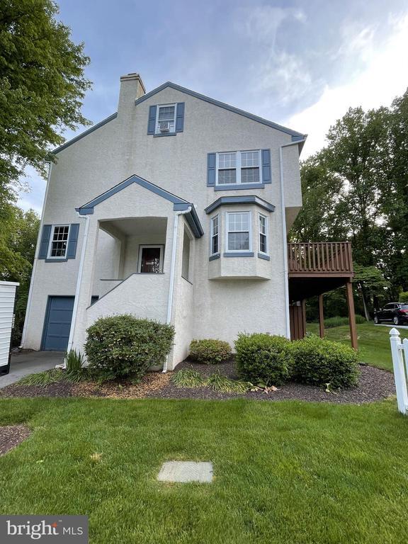 property at 1901 Groton Ct