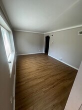 23078 Rosalind Ave in Eastpointe, MI - Building Photo - Building Photo