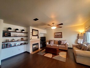 5002 Sunny Ridge Ln in Cheyenne, WY - Building Photo - Building Photo