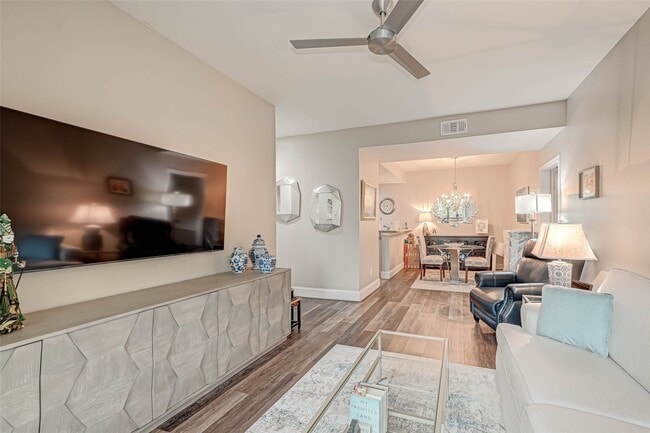 11711 Memorial Dr in Houston, TX - Foto de edificio - Building Photo