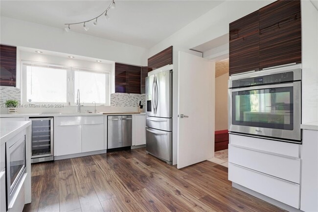 property at 787 NE 87th St