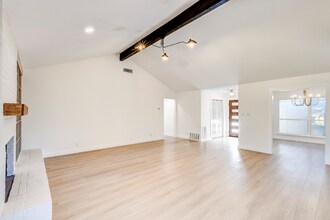 4827 Gerona Dr in Austin, TX - Building Photo - Building Photo