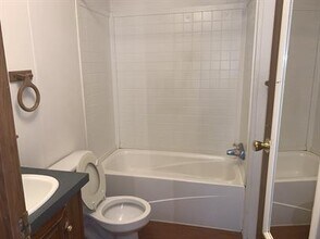 21 Le-An-Hurst Rd in Asheville, NC - Building Photo - Building Photo