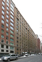 Royal Summit Apartments III in New York, NY - Building Photo - Building Photo
