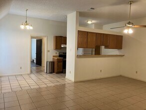 1300-1302 N Bishop St in San Marcos, TX - Building Photo - Building Photo