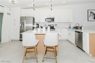 5466 Double Eagle Cir in Ave Maria, FL - Foto de edificio - Building Photo